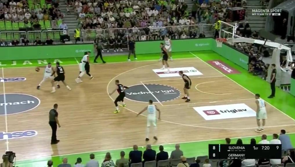 不愧传球大师!东契奇大手一挥妙传助攻顺下的队友上篮打进