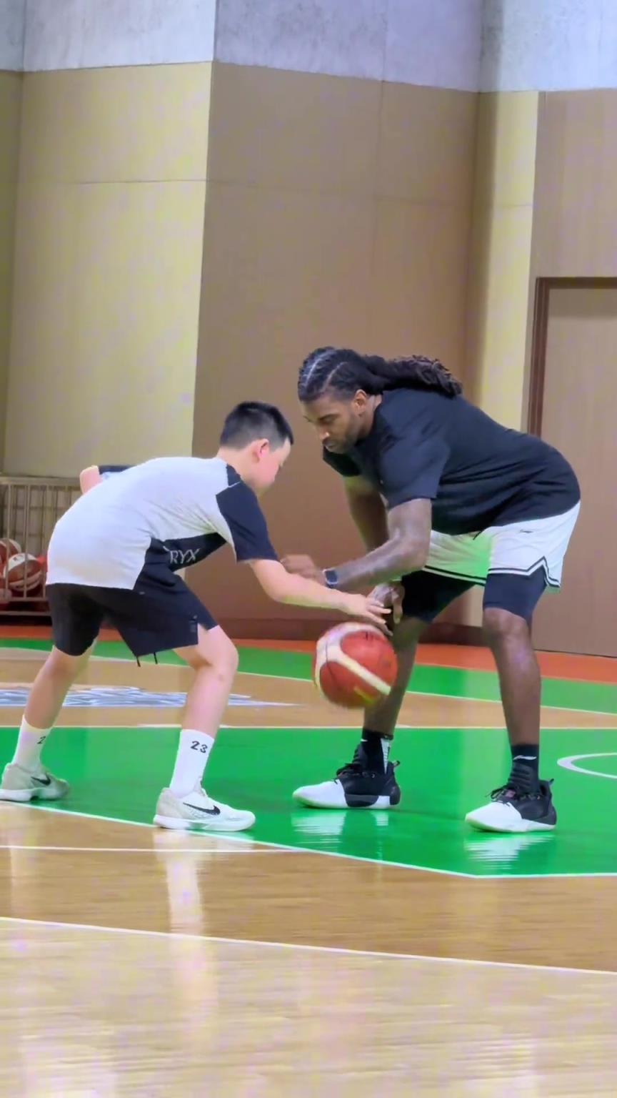 曾经的天之骄子,如今的辽篮青训助理教练!梅奥真的毫无保留~