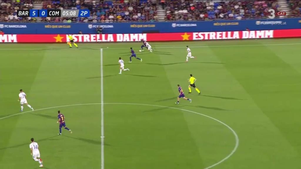 天赋碾压!亚马尔停球转身启动轻松过掉对手!