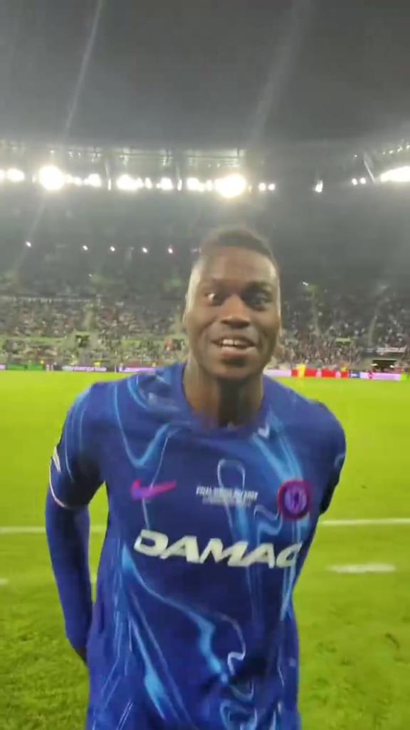 不当喜剧演员可惜了!名场面:拉维亚镜头下的巴迪亚西勒!