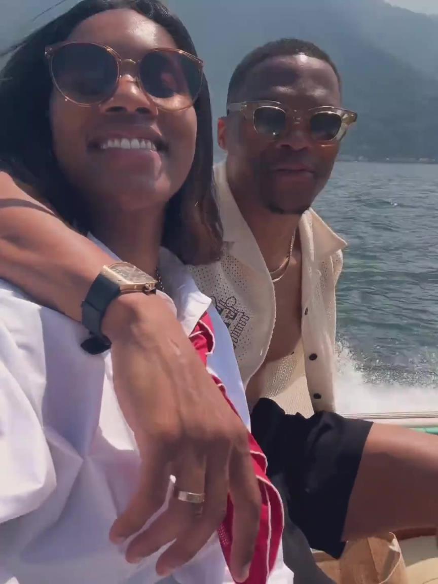 休赛期的大威少,与阳光和大海同行!