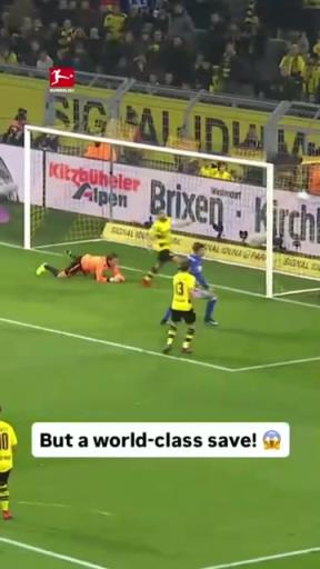 世界级的扑救!还记得“尾灯叔”魏登费勒吗?