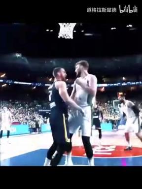 惺惺相惜,情不自禁!萨博尼斯:哈哈,笑早了吧!