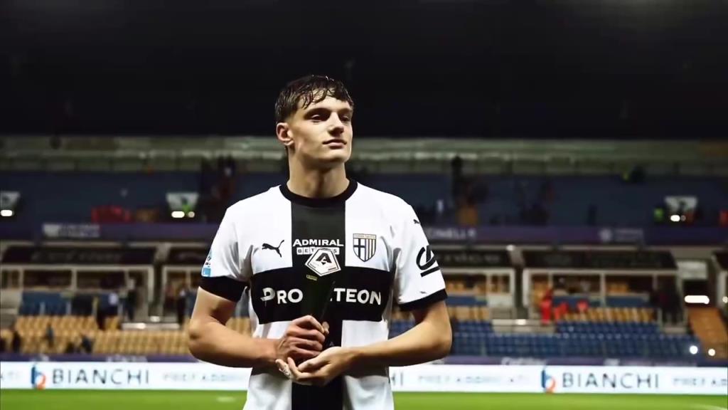 18岁的身体怪兽!利物浦新援带刀后卫来奥尼个人集锦!