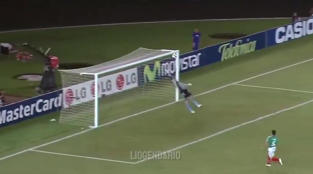 独门绝技!梅西生涯挑射集锦!那个男人不会迟到!