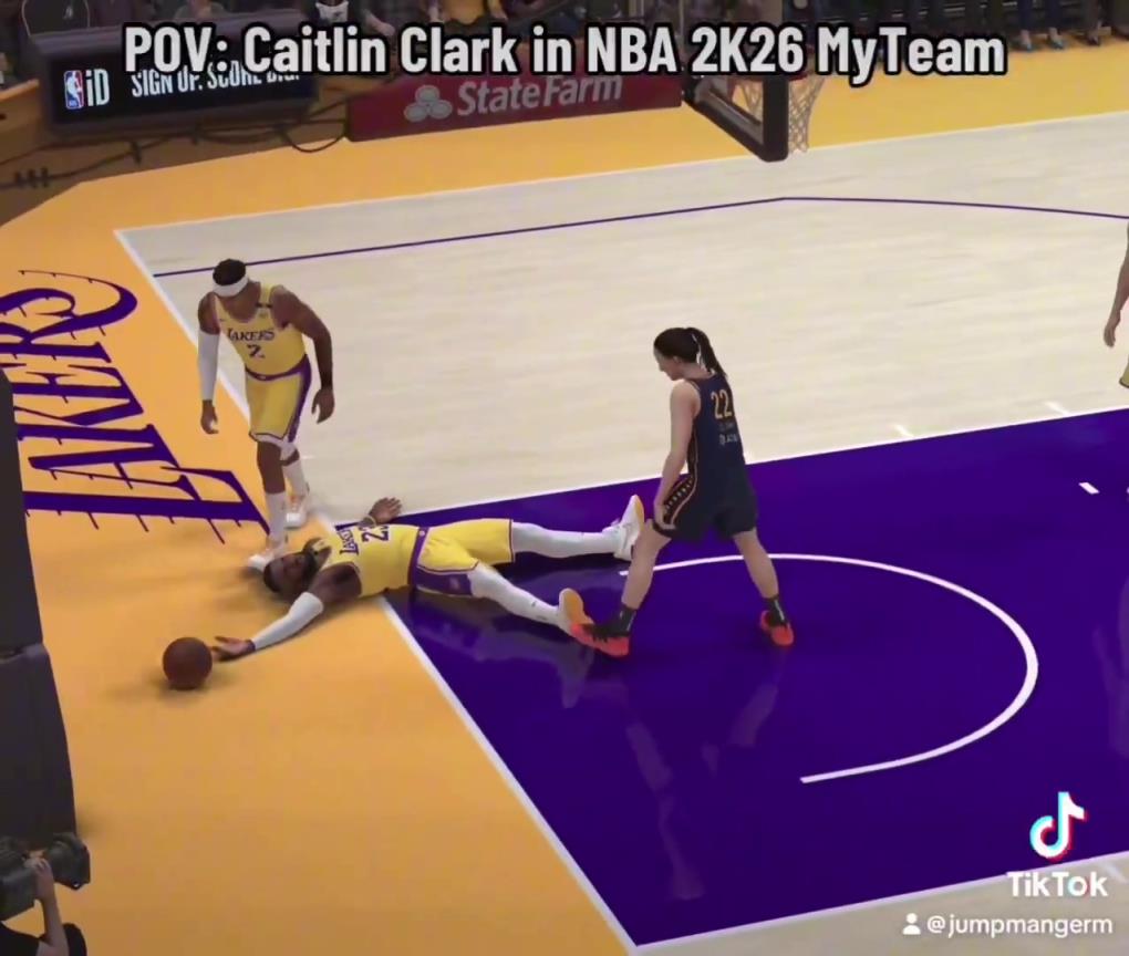 赶紧删了!2K26加入男女篮混战的效果?詹姆斯被克拉克隔扣