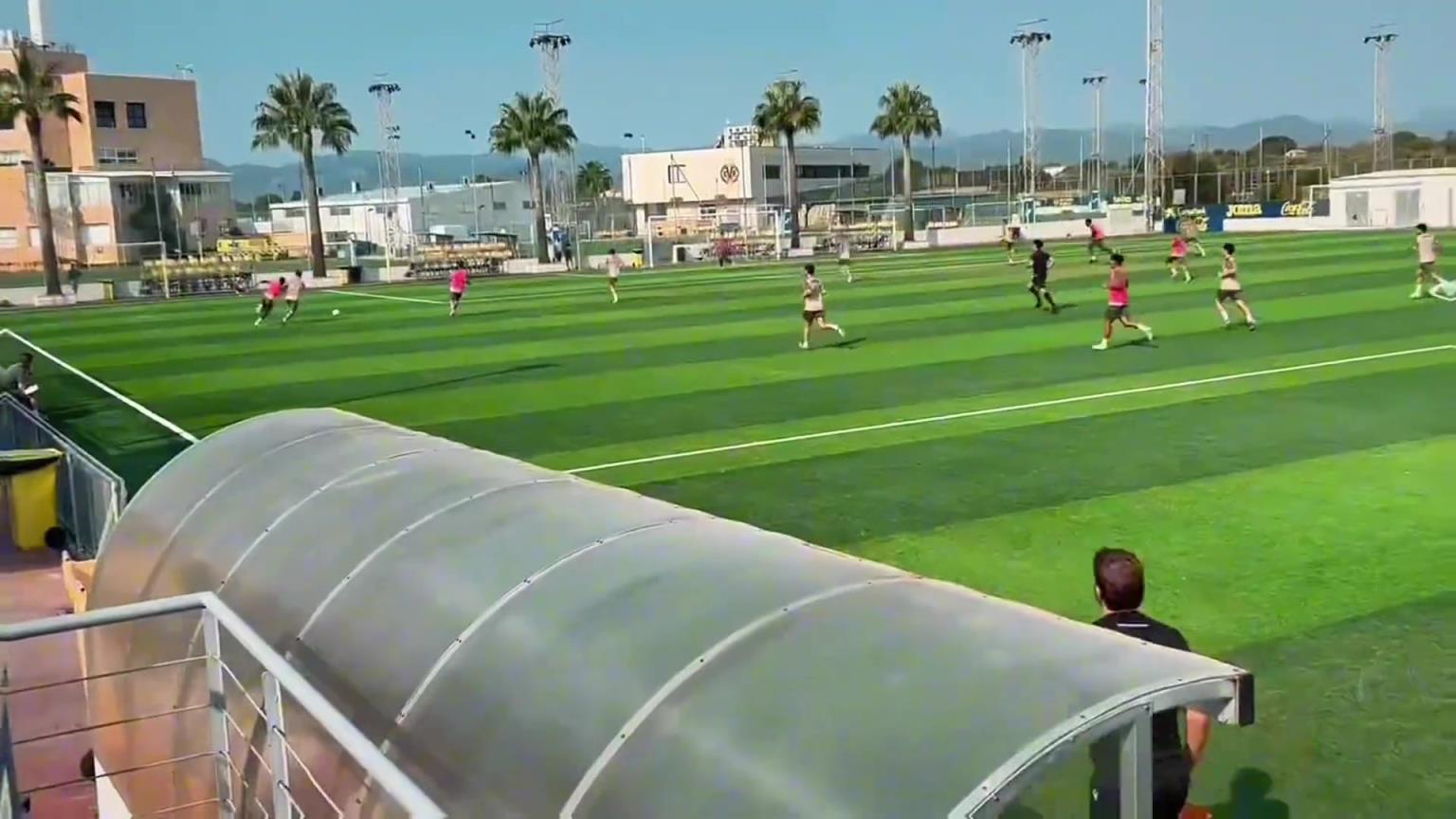 好苗子!刘凯源在黄潜首秀的拿球、跑位、传接都上一档次了!