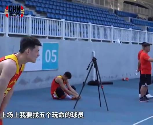 人人都敢拼!郭士强此前谈选人:要选十二个拼命的球员,场上找5个玩命的!