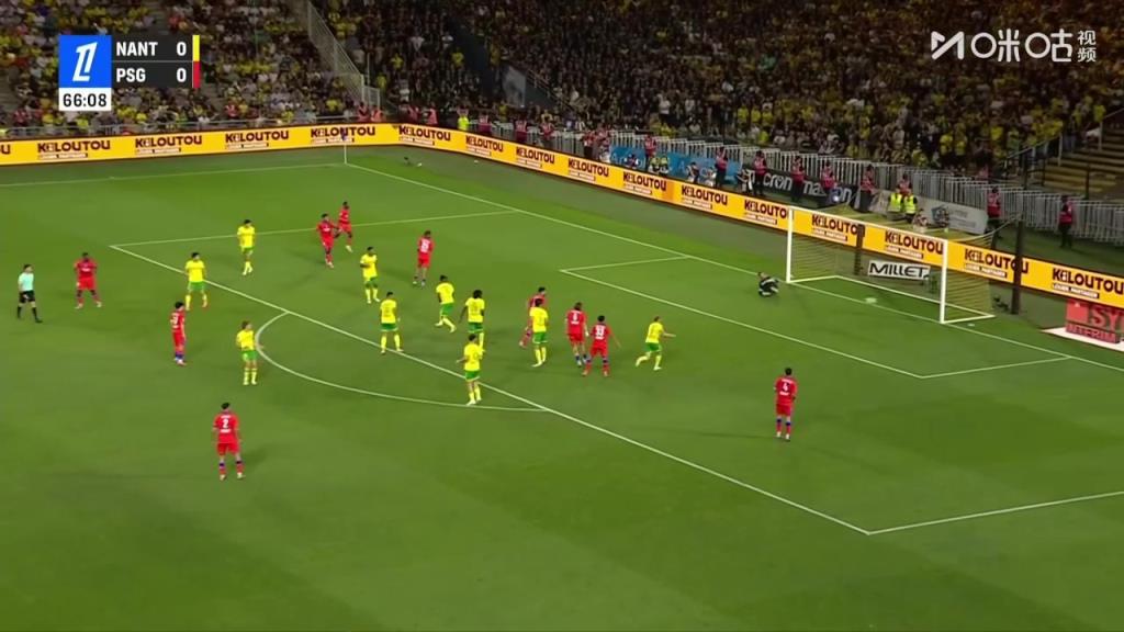 大巴黎新赛季法甲首球!维蒂尼亚外围远射折射破门!
