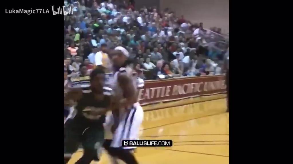 传奇接球表演秀!欧文11年前夏天在西雅图的比赛!球风华丽!