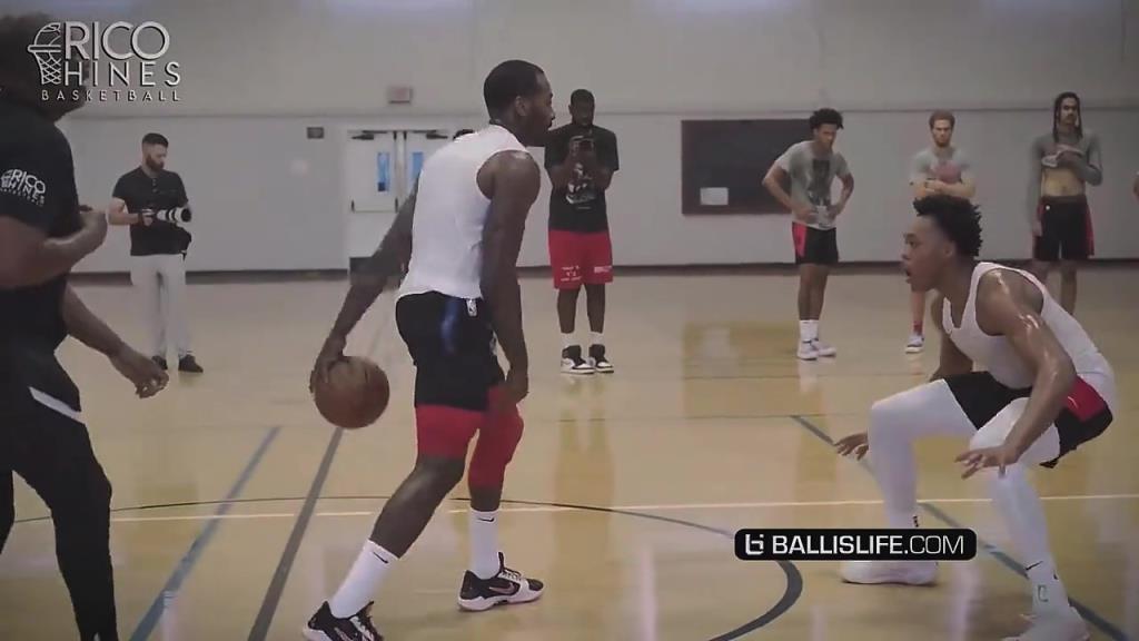 有一说一,虽然沃尔从NBA退役了,但打CBA应该还是可以的吧