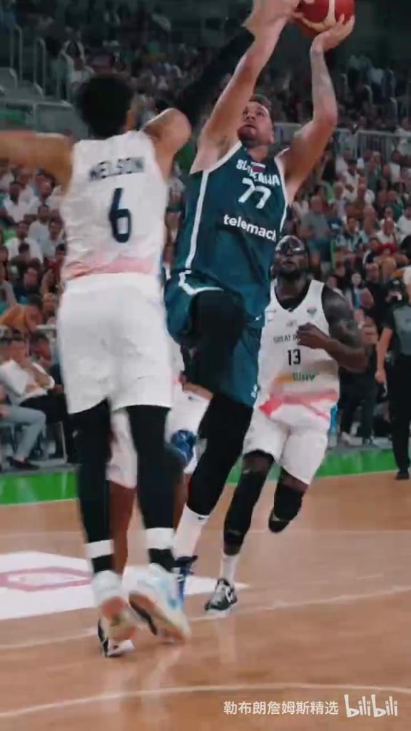 进攻大杀器!东契奇对阵英国集锦!瘦下来就是任性!