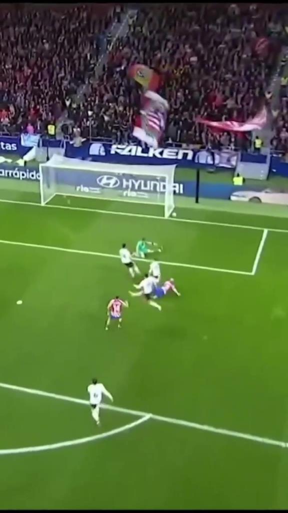 惊艳!格列兹曼连停带过,上演极致丝滑进球!