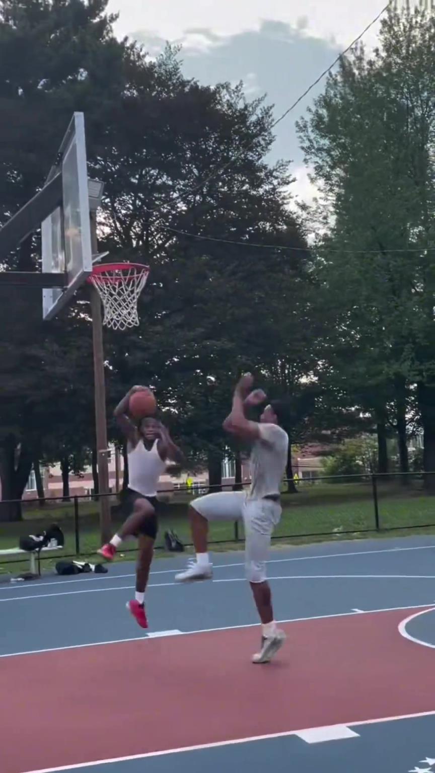 这拉杆的质量在NBA都很少见