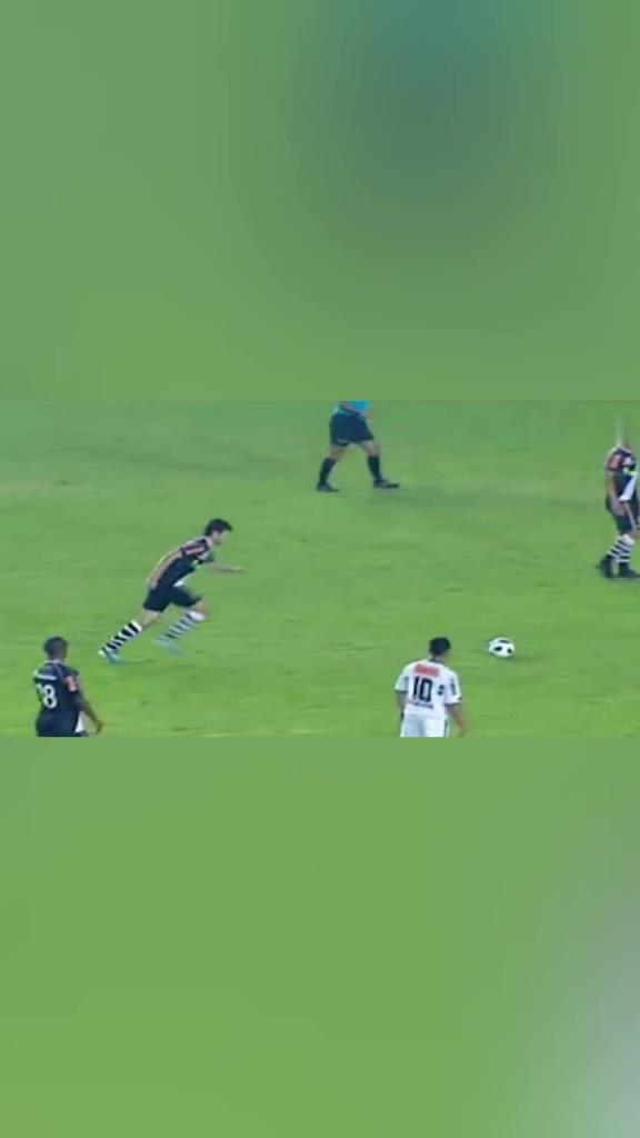 宇宙级任意球大师小儒尼尼奥!对手:我们宁愿给他罚点球!