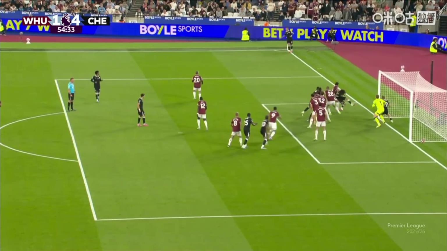 西汉姆门将扑救脱手!凯塞多笑纳大礼破门!