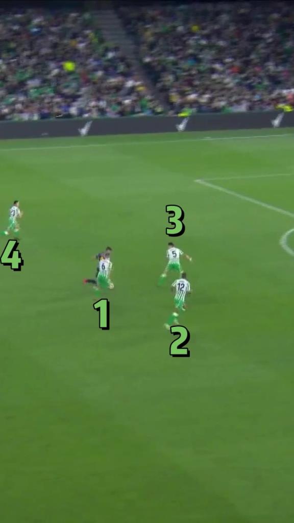 1V4很难吗?苏牙:你们一起上吧!我也不怕!