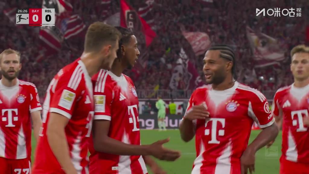 【集锦】德甲-凯恩戴帽迪亚斯1球2助奥利塞双响 拜仁6-0莱比锡