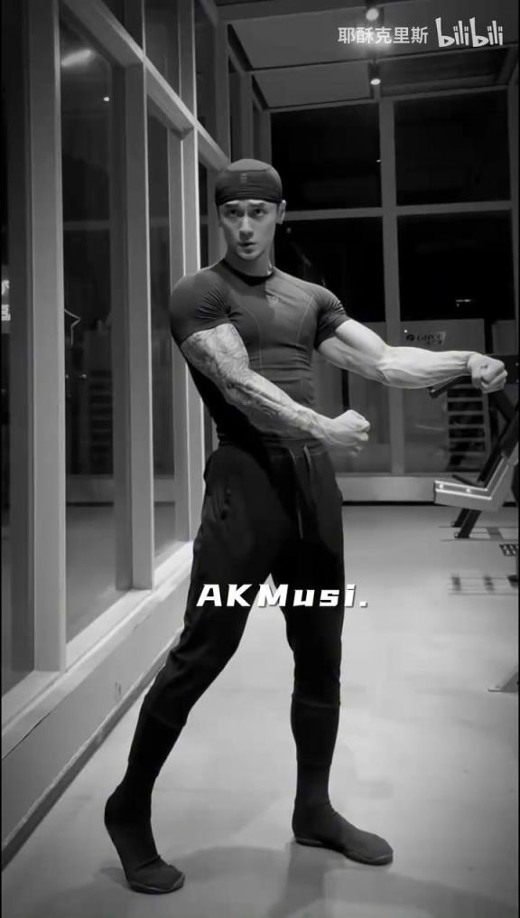 蒋劲夫此前感慨:在我们那个年代都是雷霆三少,结果现在雷霆夺冠