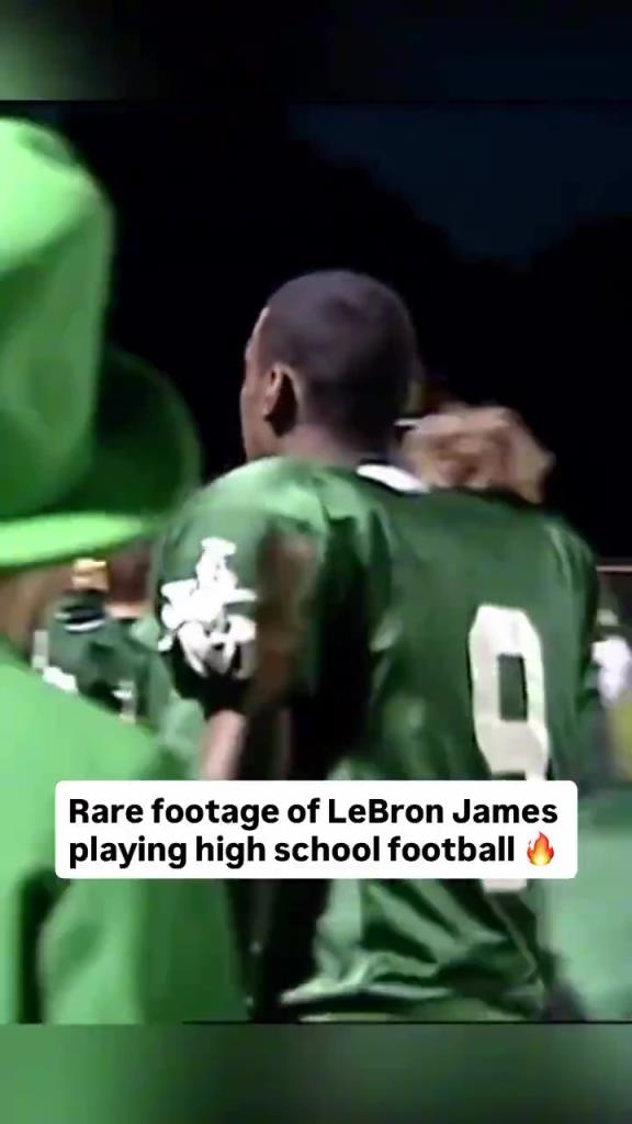 身体素质炸裂!罕见的小皇帝高中打橄榄球比赛的视频