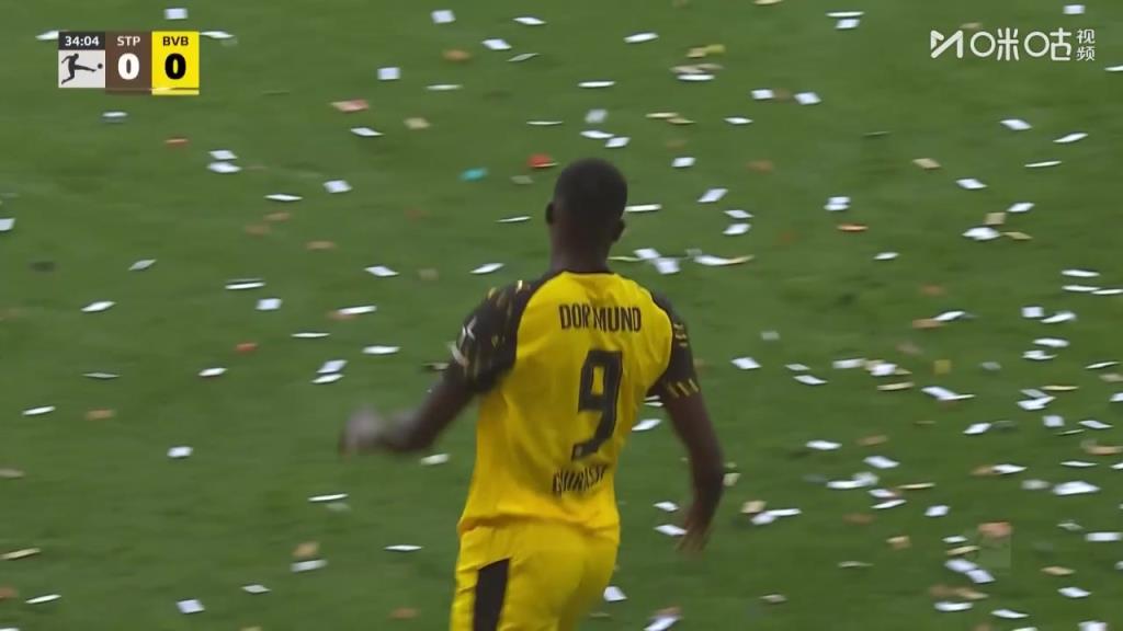 超级中锋确实恐怖!吉拉西高高跃起头槌破门!萨比策精准传中助攻