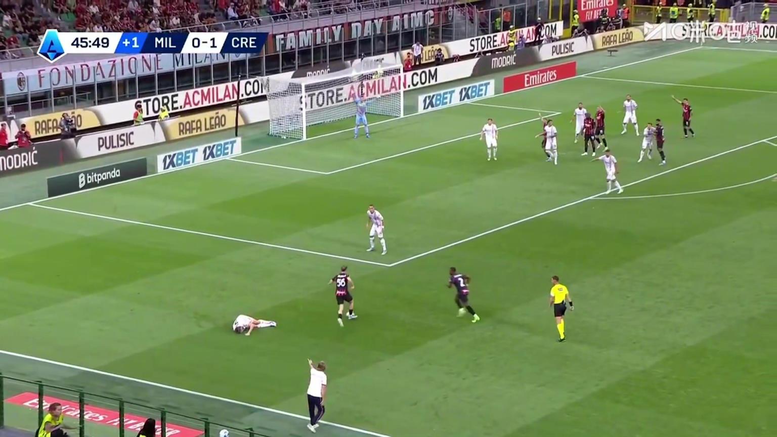 米兰扳平!埃斯图皮尼安送传中,帕夫洛维奇头球破门