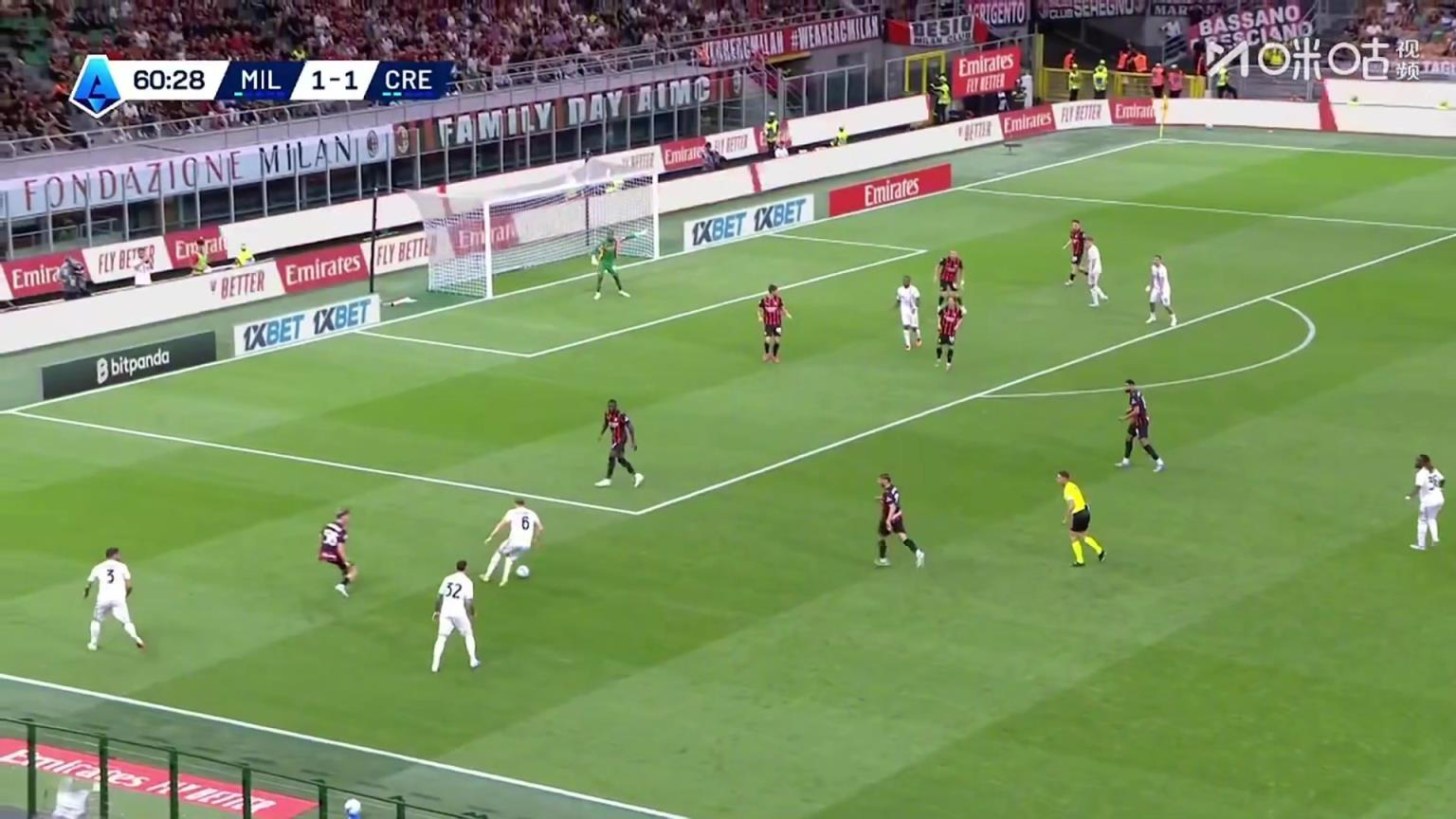 这球太帅了!博纳佐利舒展倒钩破门,米兰1-2再次落后!