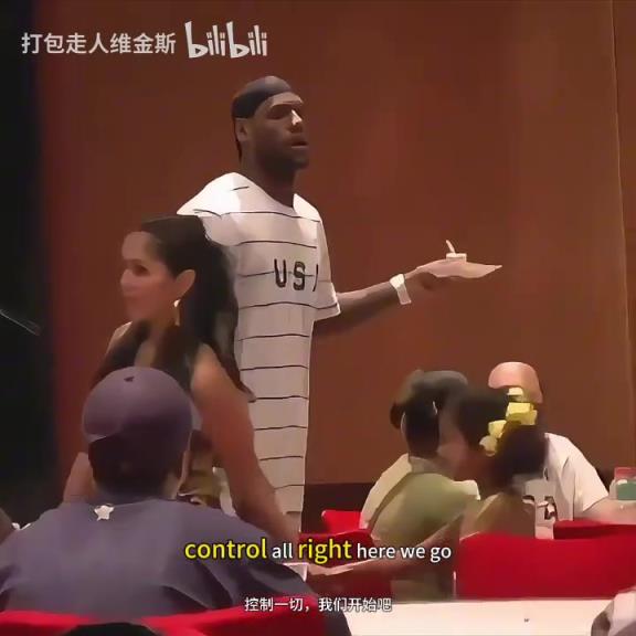 好兄弟!名场面:回顾詹姆斯在国家队为科比30岁庆生!