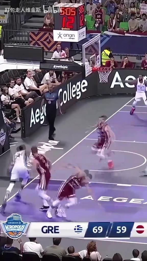 我要1打5!来看国际赛场字母哥需要几个人防!