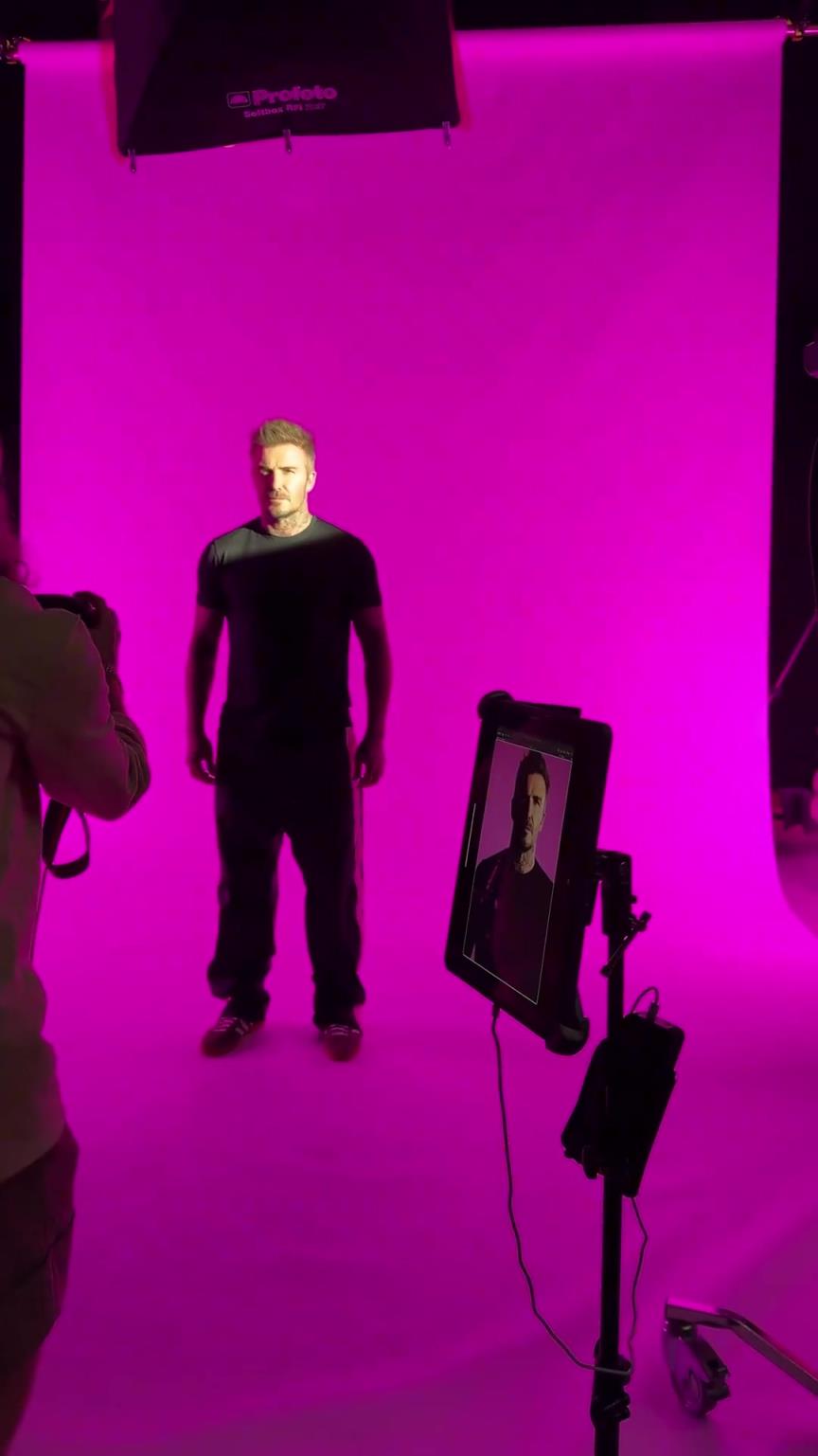 就喜欢骚粉!贝克汉姆:⚽️ 粉色,为什么不呢?!