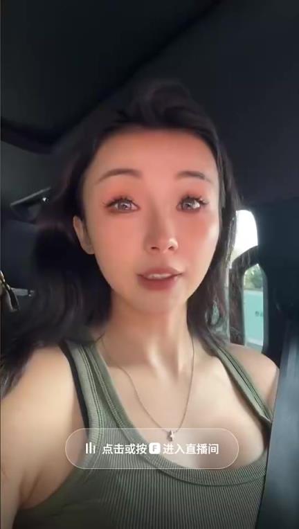 张曼源此前直播时干呕,原来已经怀孕啦