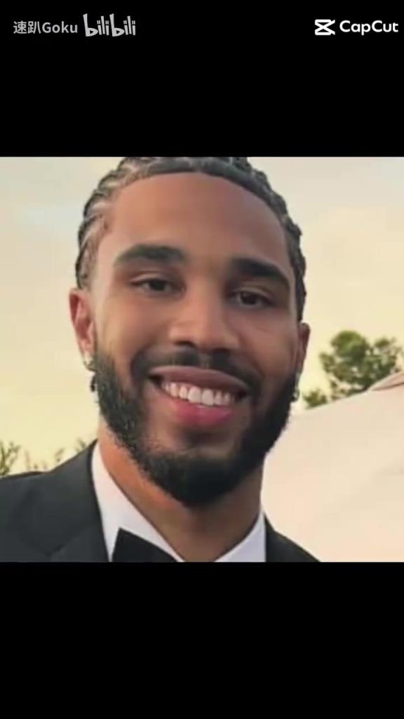 来参加好大哥的婚礼!塔图姆新发型亮相比尔婚礼!