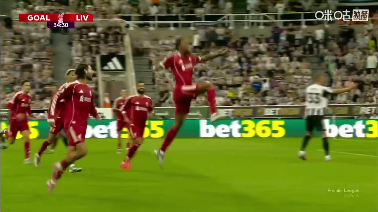 角度刁钻!赫拉芬贝赫突施冷箭破死角,利物浦1-0领先纽卡!