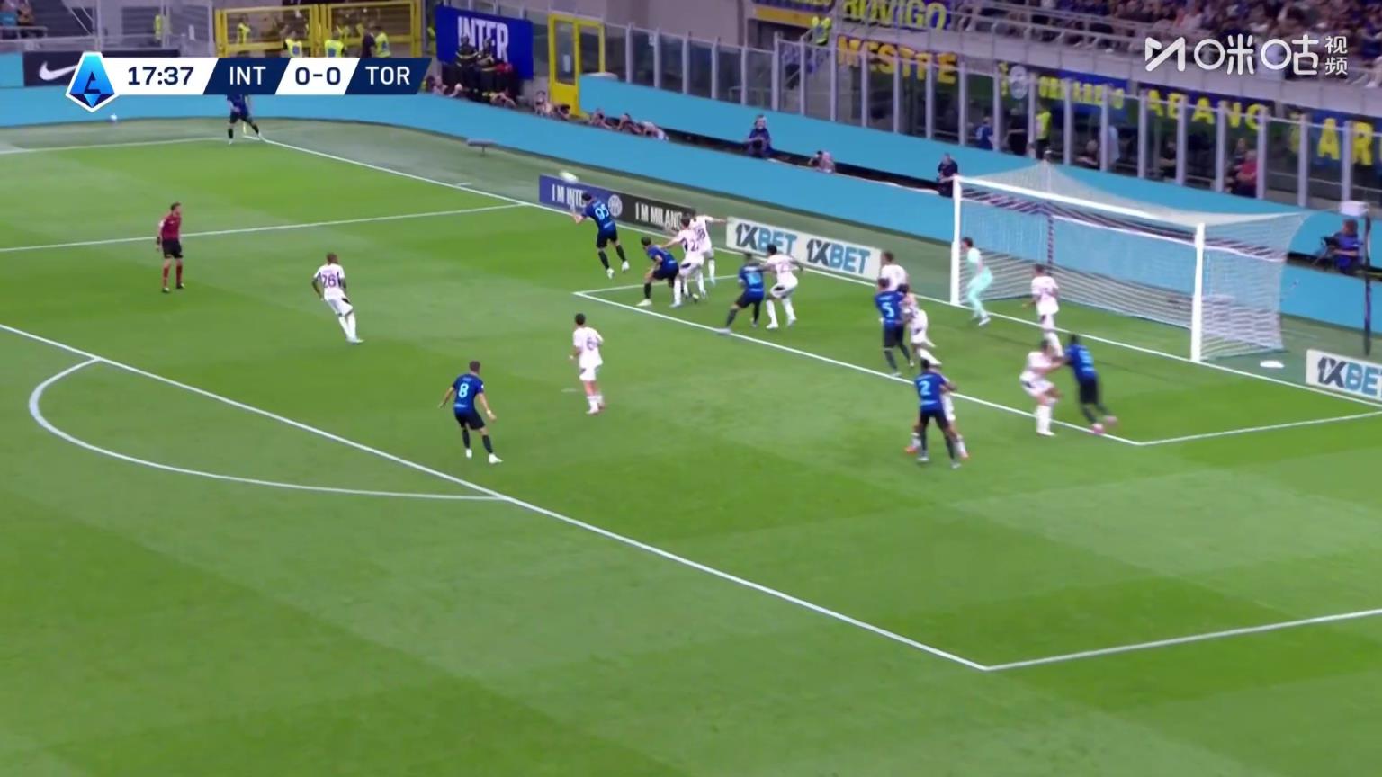 回头望月!巴雷拉送助攻,巴斯托尼头球破门斩获国米赛季联赛首球