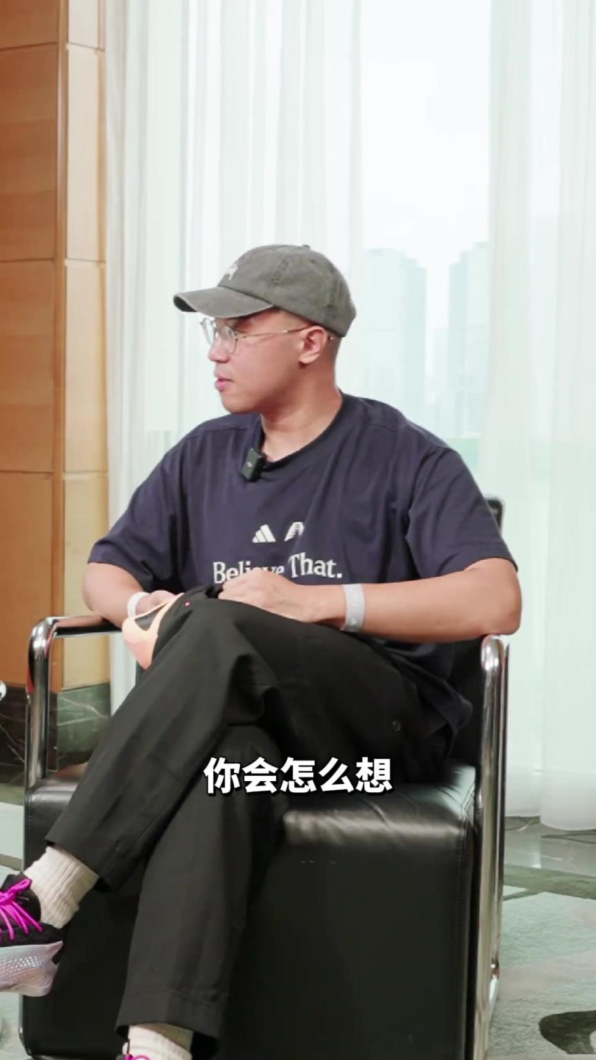 华子锐评阿迪同事!? 跟爱德华兹对位应该穿什么鞋?