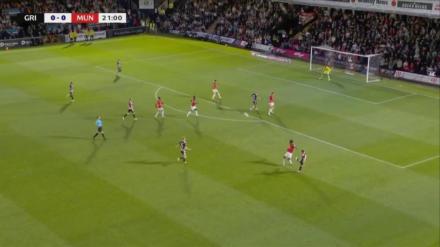 曼联0-1落后英乙球队！阿玛德停球失误被断球，格林斯比反击破门