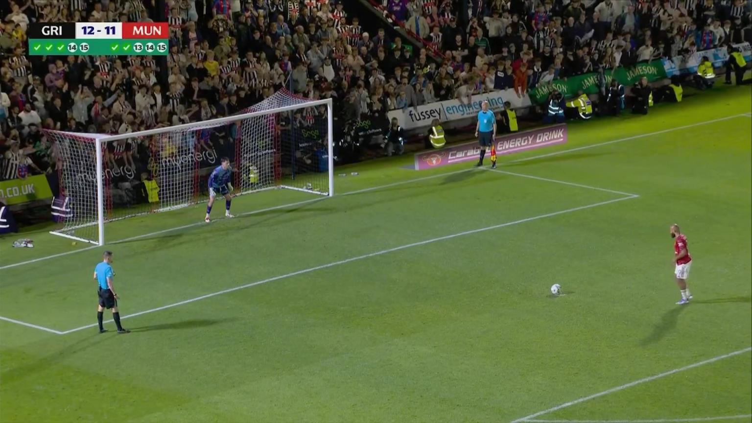 曼联被淘汰！点球大战第13轮，姆伯姆点球击中横梁弹出