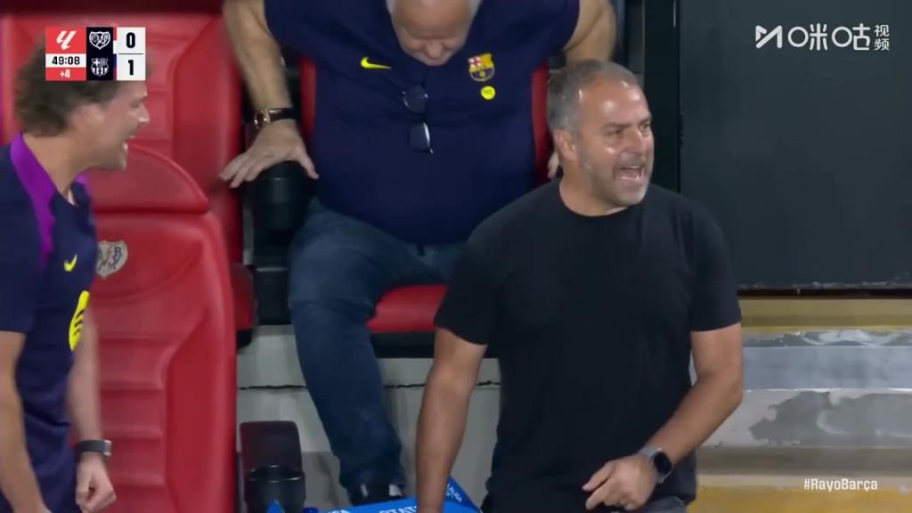 错失绝佳良机！奥尔莫禁区无人盯防补射离谱打飞！弗里克很生气！