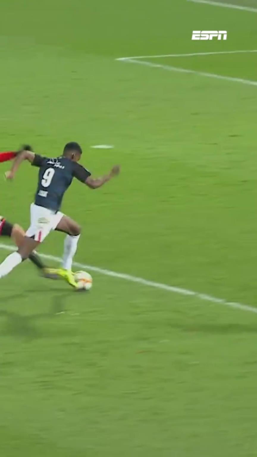 攻坚利器!伊萨克曾在荷甲上演神级一条龙破门!