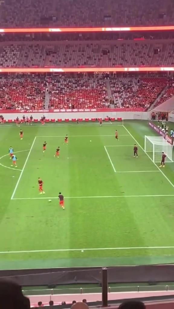 U22国足赛前训练都打不进!球迷:这是什么?谁能告诉我?