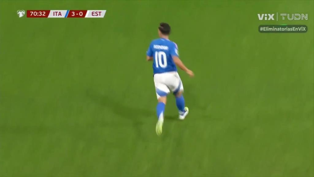 意大利3-0扩大比分！波利塔诺倒三角拉斯帕多里头球冲顶破门！