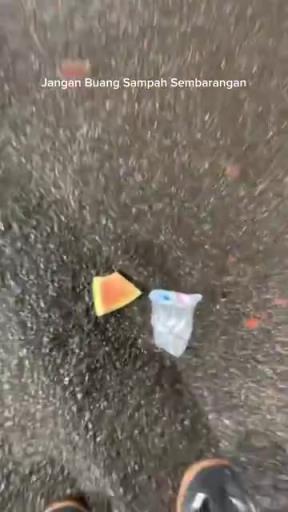 太搞了！外网网友恶搞：奥纳纳被丢到土耳其……